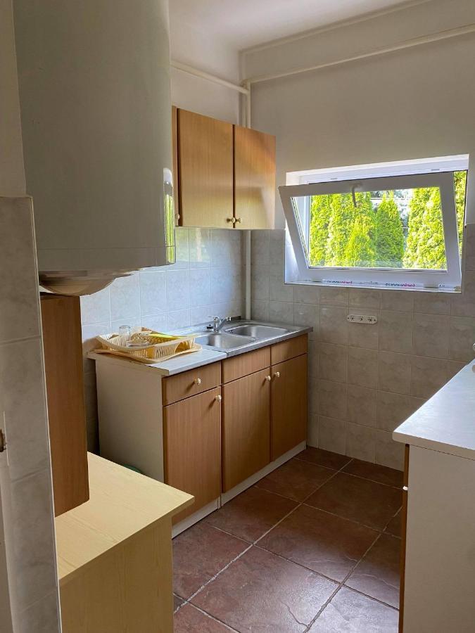 Birta Apartman Hajdúszoboszló Buitenkant foto
