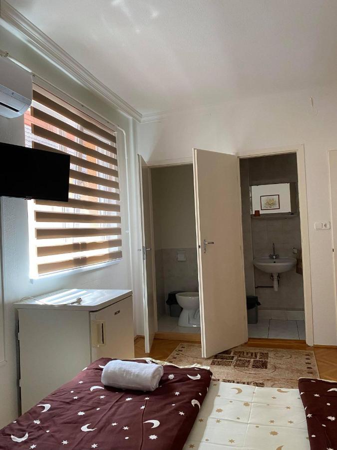 Birta Apartman Hajdúszoboszló Buitenkant foto