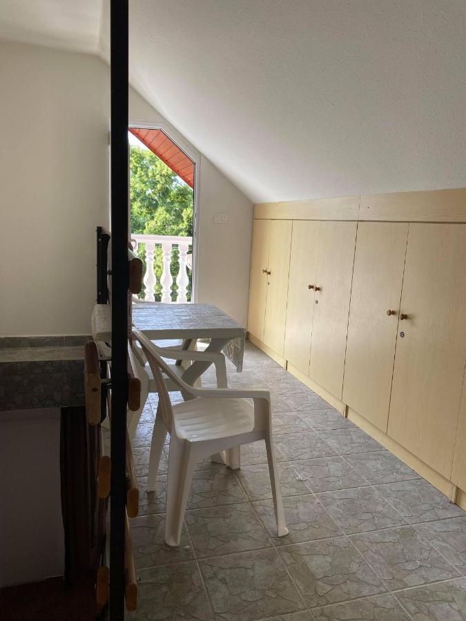 Birta Apartman Hajdúszoboszló Buitenkant foto